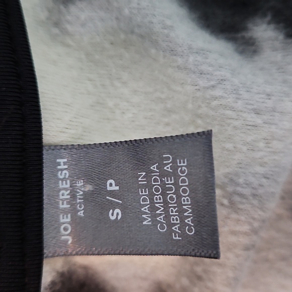 Joe Fresh Women's Black and White Fleece Zip-Up - Picture 2 of 4
